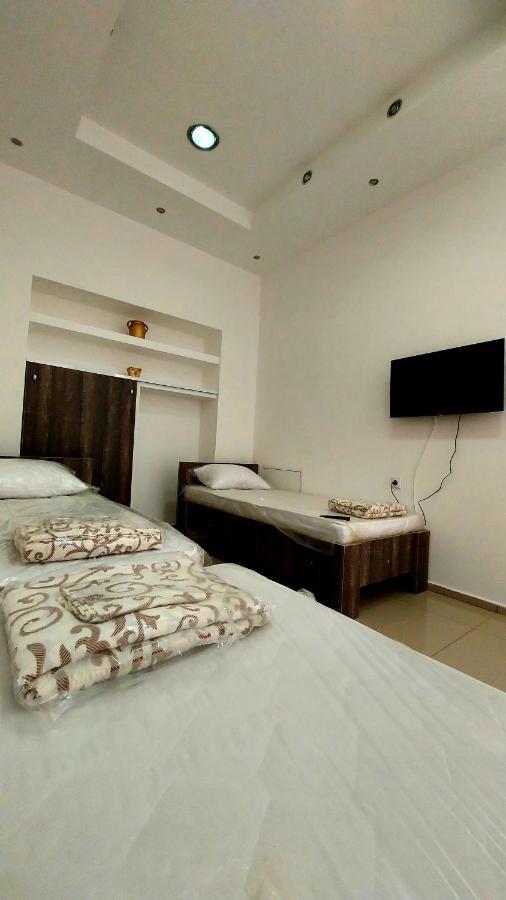 Apartman Mladenovic Apartamento Zaječar Exterior foto